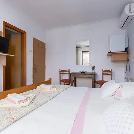 With Terace Miranda Апартаменти