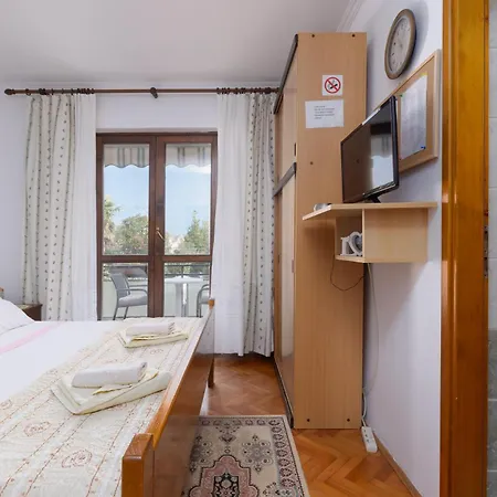 Apartment With Terace Miranda *